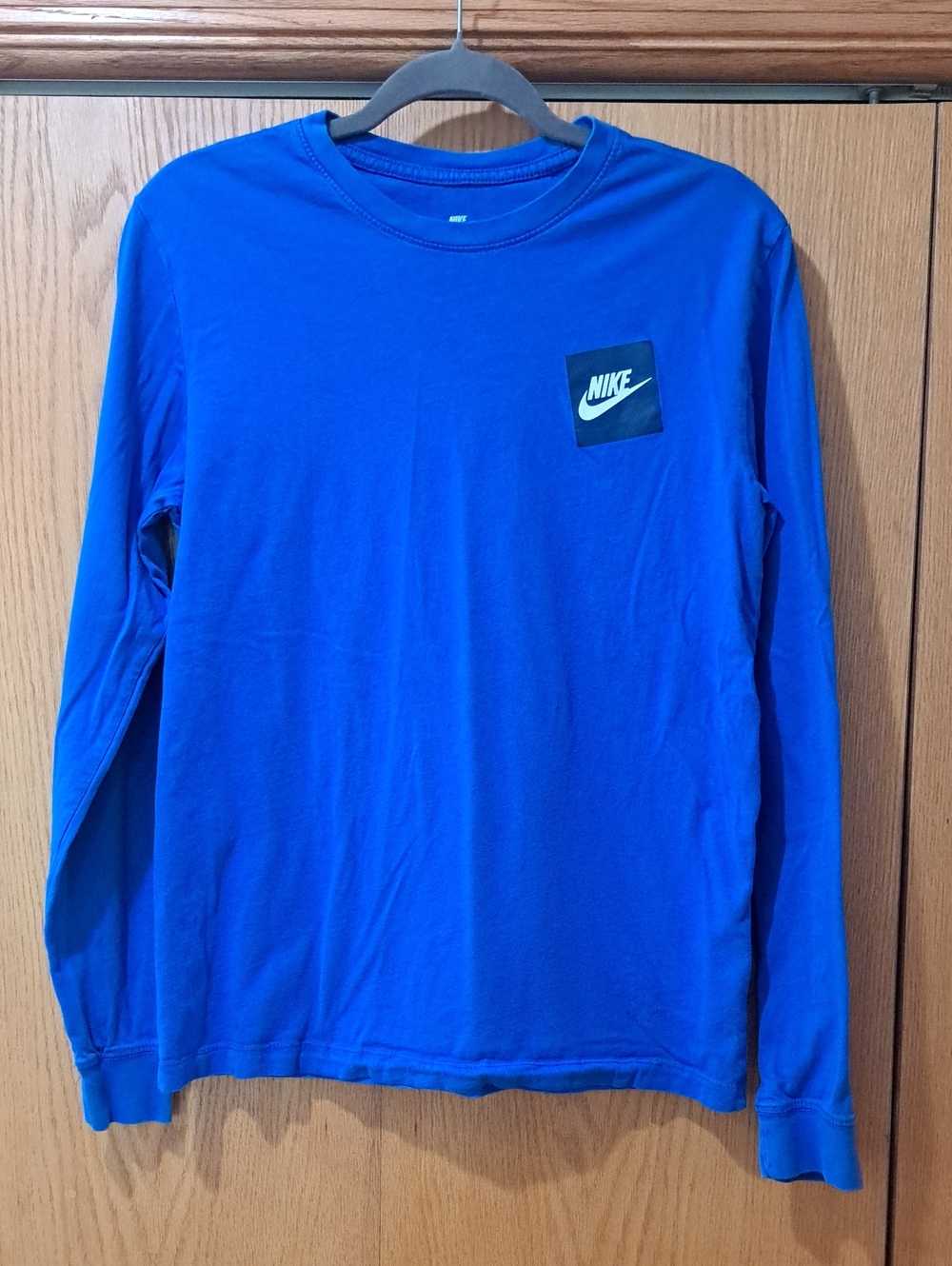 Nike Long-Sleeve Crew Tee in Blue with Logo Patch